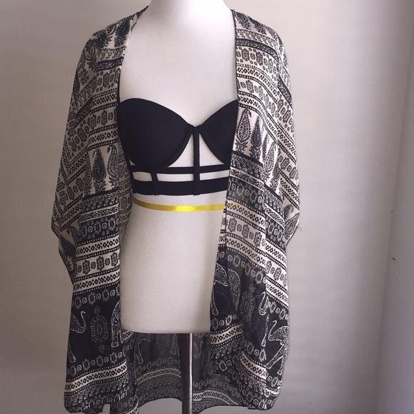 Live 4 Truth Black and ivory Kimono - Picture 6 of 6